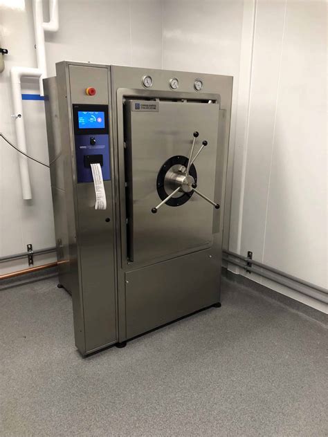 double door autoclave design